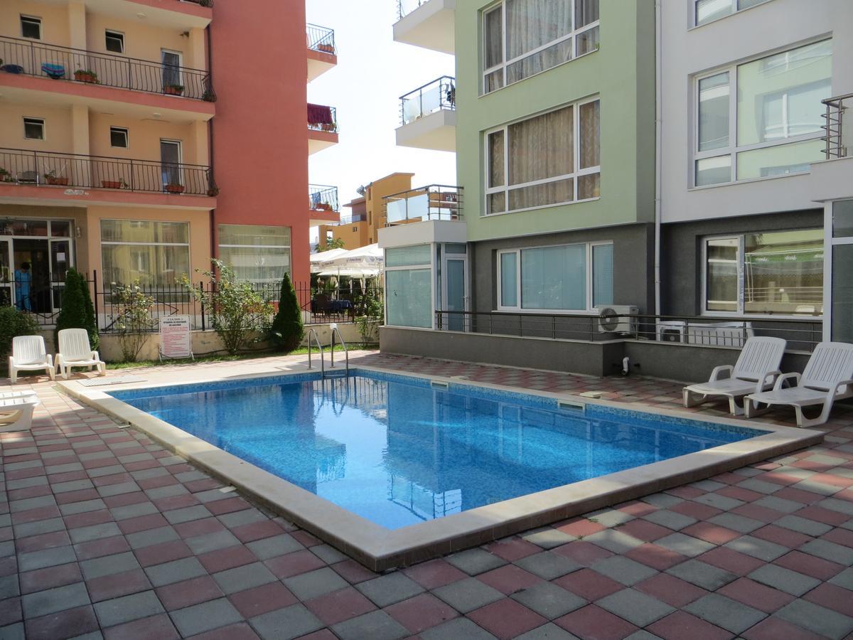 Apartments In Azalia 2 Complex Nesebar Exteriör bild